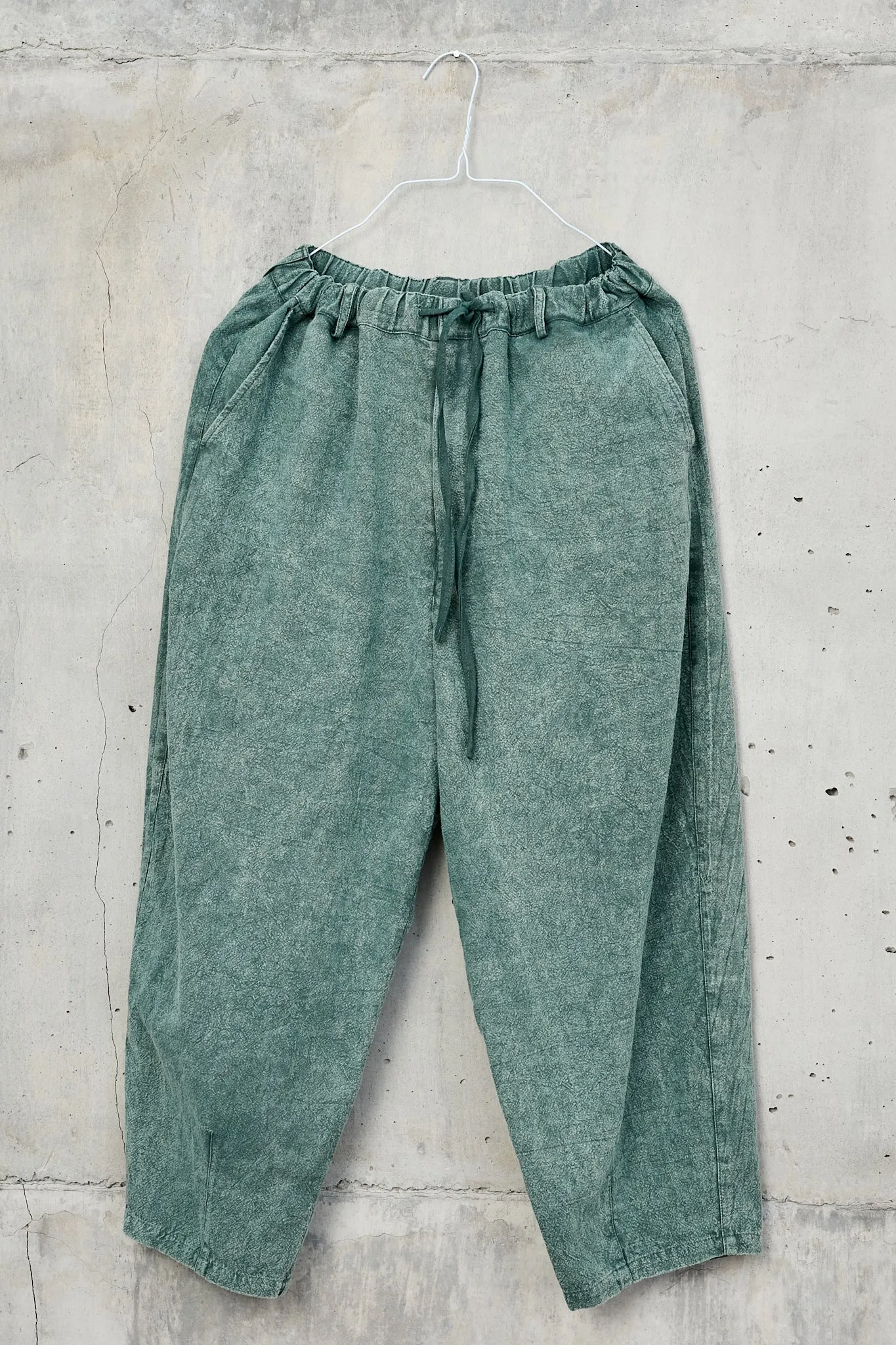 ANDA  [ you  ] - loose fit men trousers hachiko