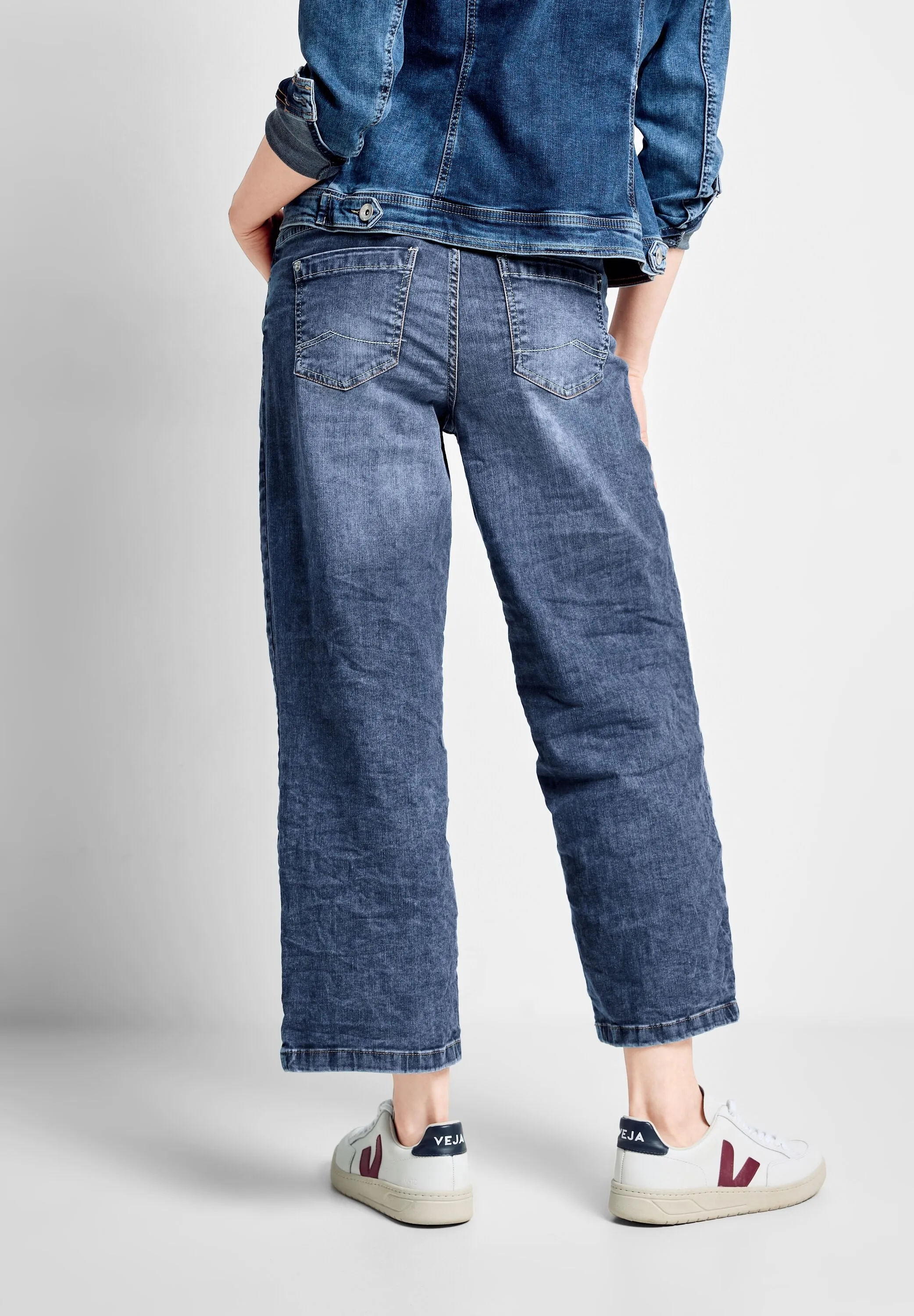 Loose Fit Jeans