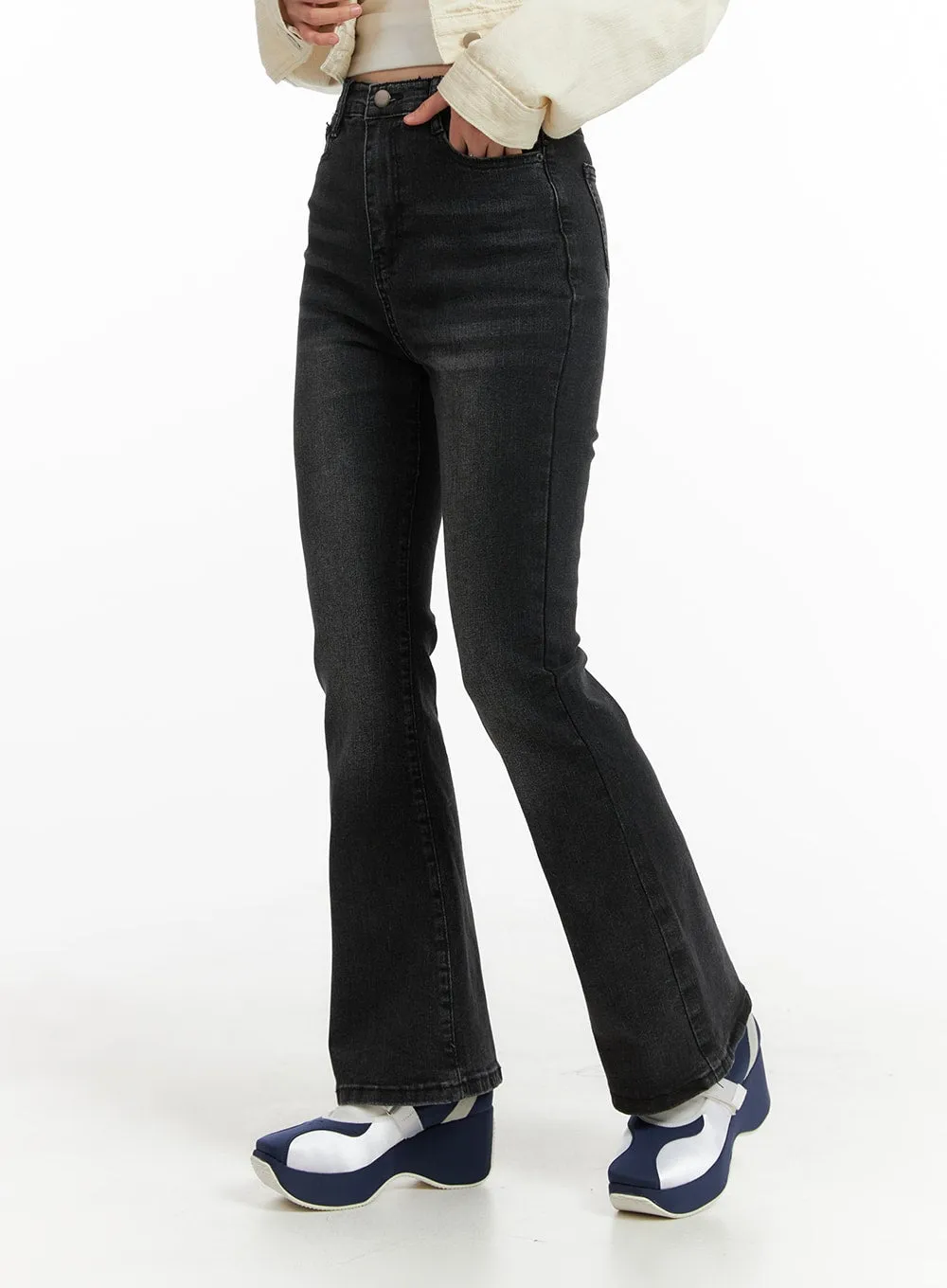 Solid Flared Jeans OM411